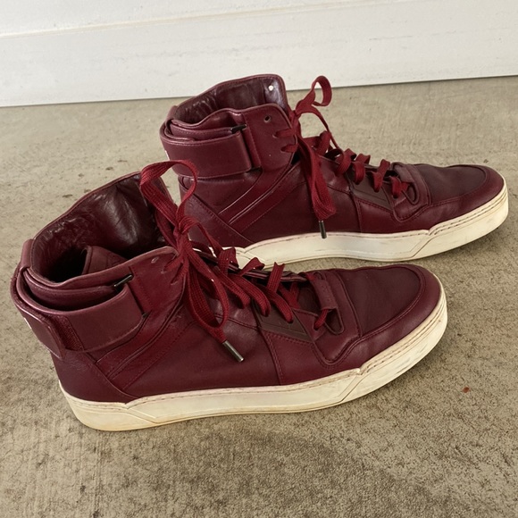 Red Gucci leather high tops - Picture 2 of 7